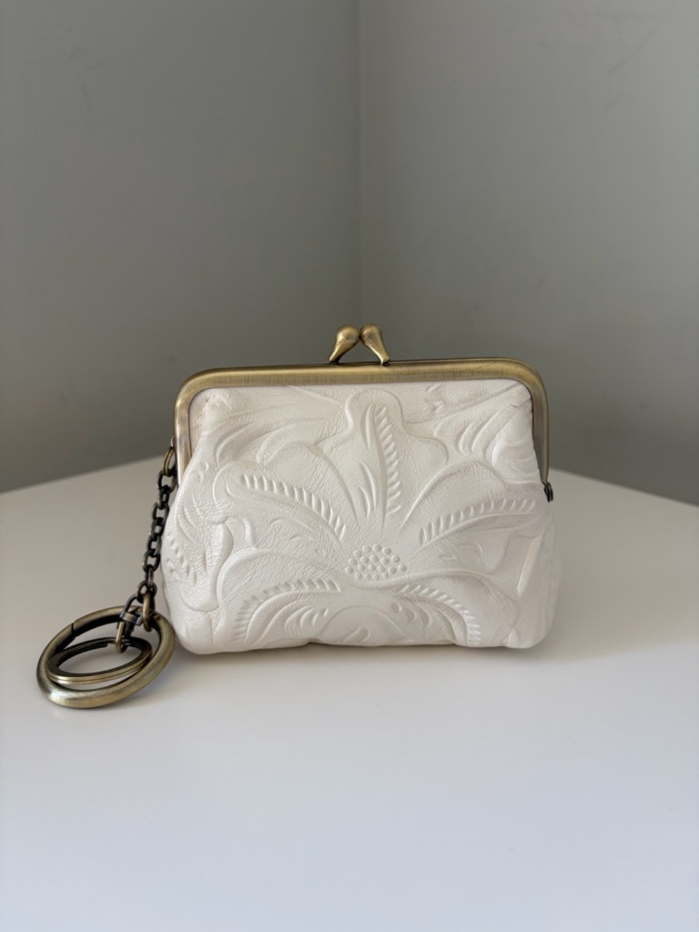 Patricia Nash White Leather Kiss-Lock Coin Purse with Keyring